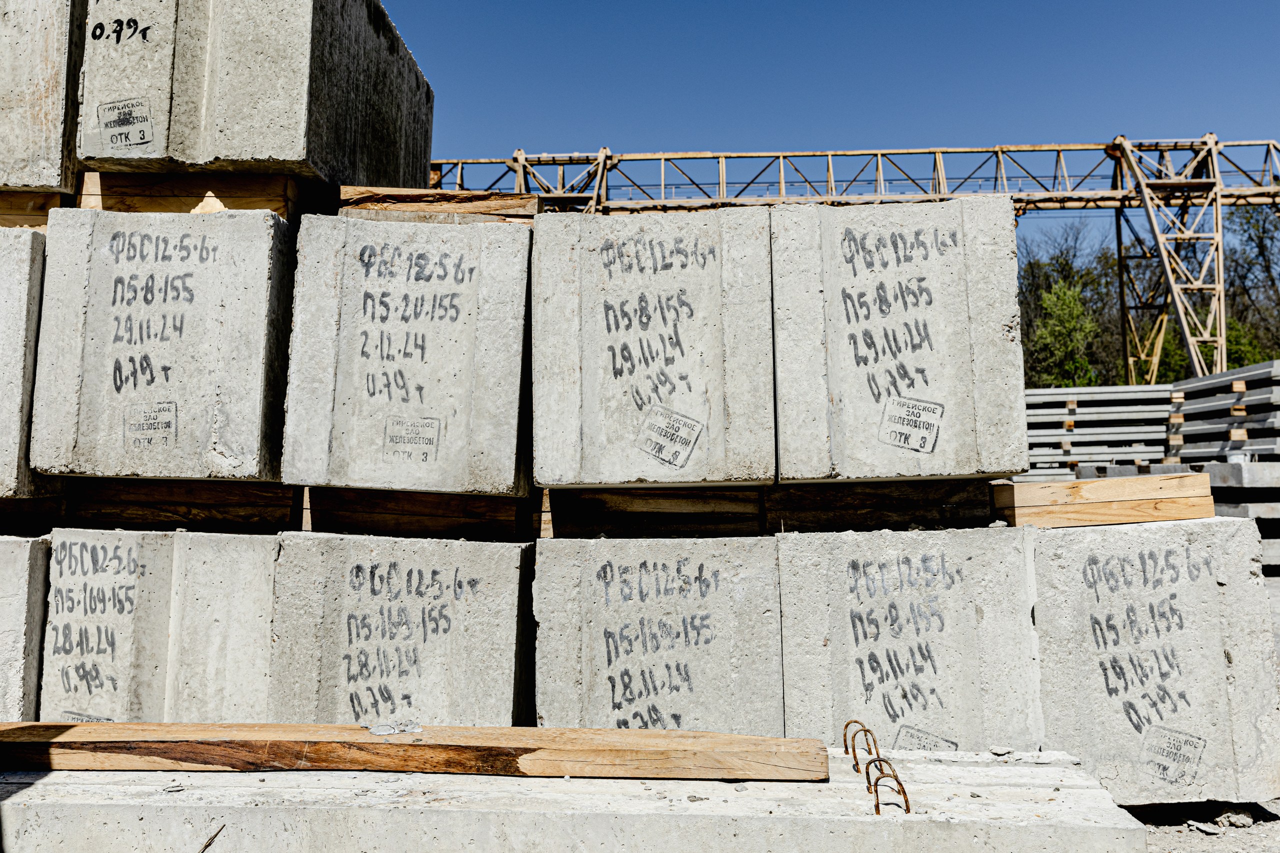 Фундаментный блок ФБС 12.4-6т