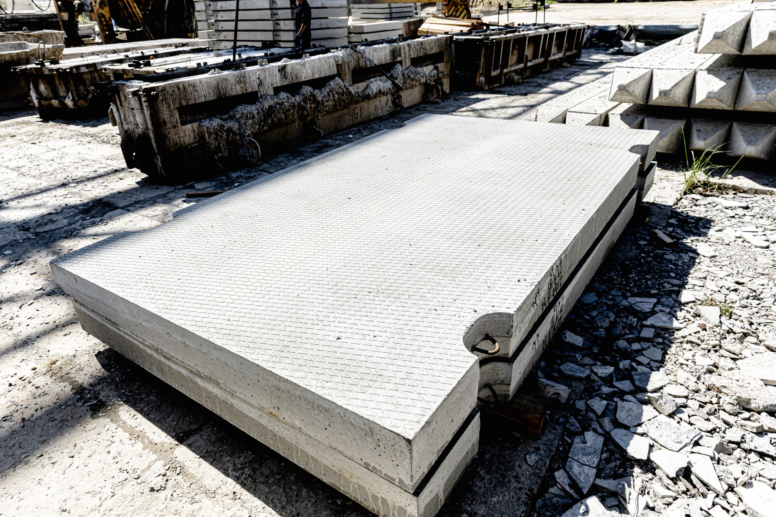 Плиты дорожные железобетонные 1П 30.18-30